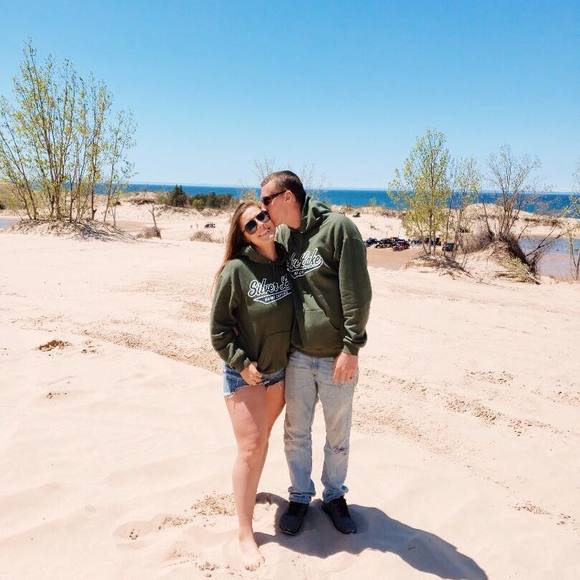 Meet your Posher, Erika - Picture 1 of 1